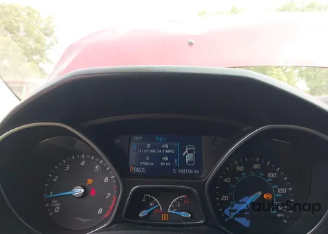 2013 Ford Focus Se z USA, uszkodzony, nr VIN 1FADP3F26DL136635